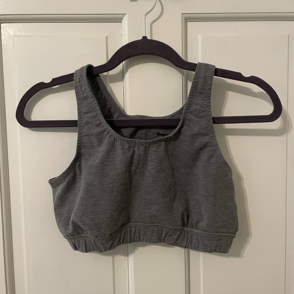 Women’s Title Nine Frog Bra Sports Bra (S / Gray)